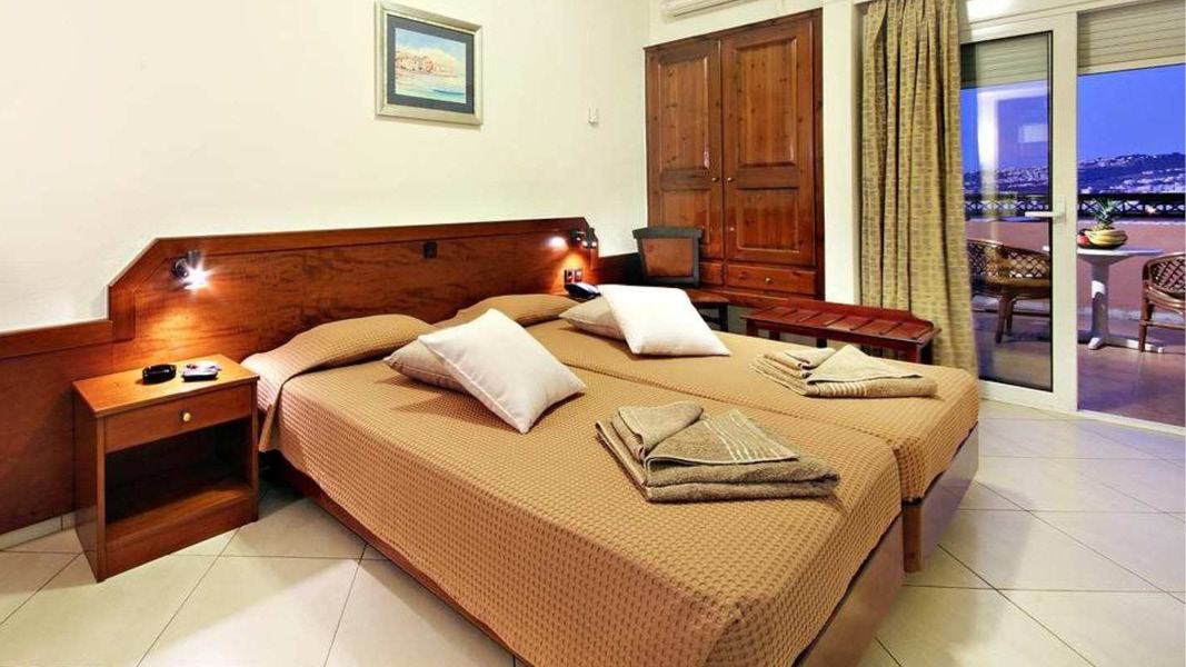 Jeres dobbeltværelse på Arkadi Hotel, Kreta, Grækenland